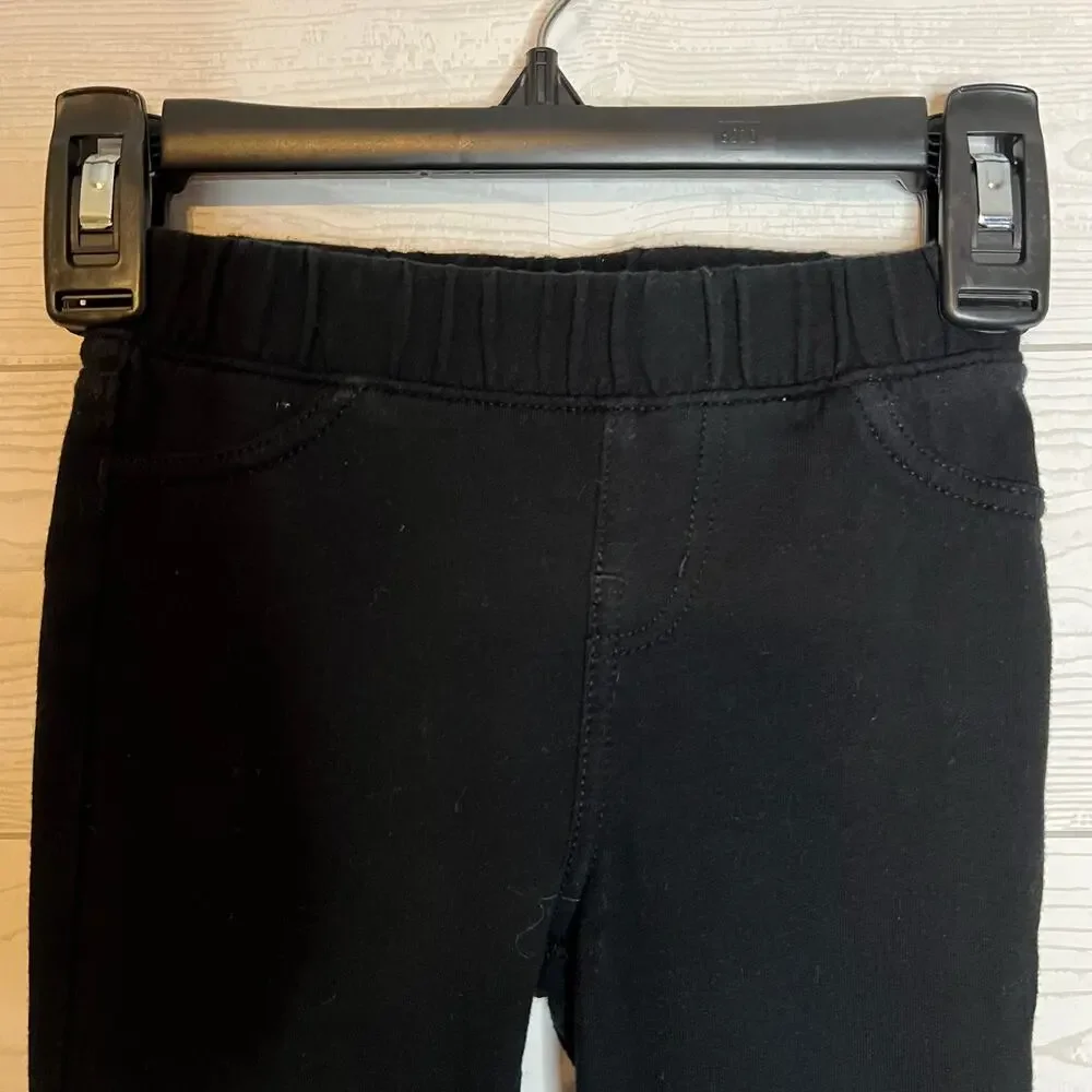 Cat & Jack burgundy waffle top/black pants Size 3T